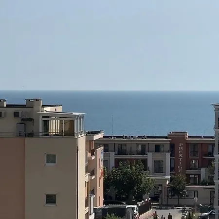 Vip With Sea View Apartman *