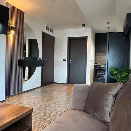Vip With Sea View Apartman *